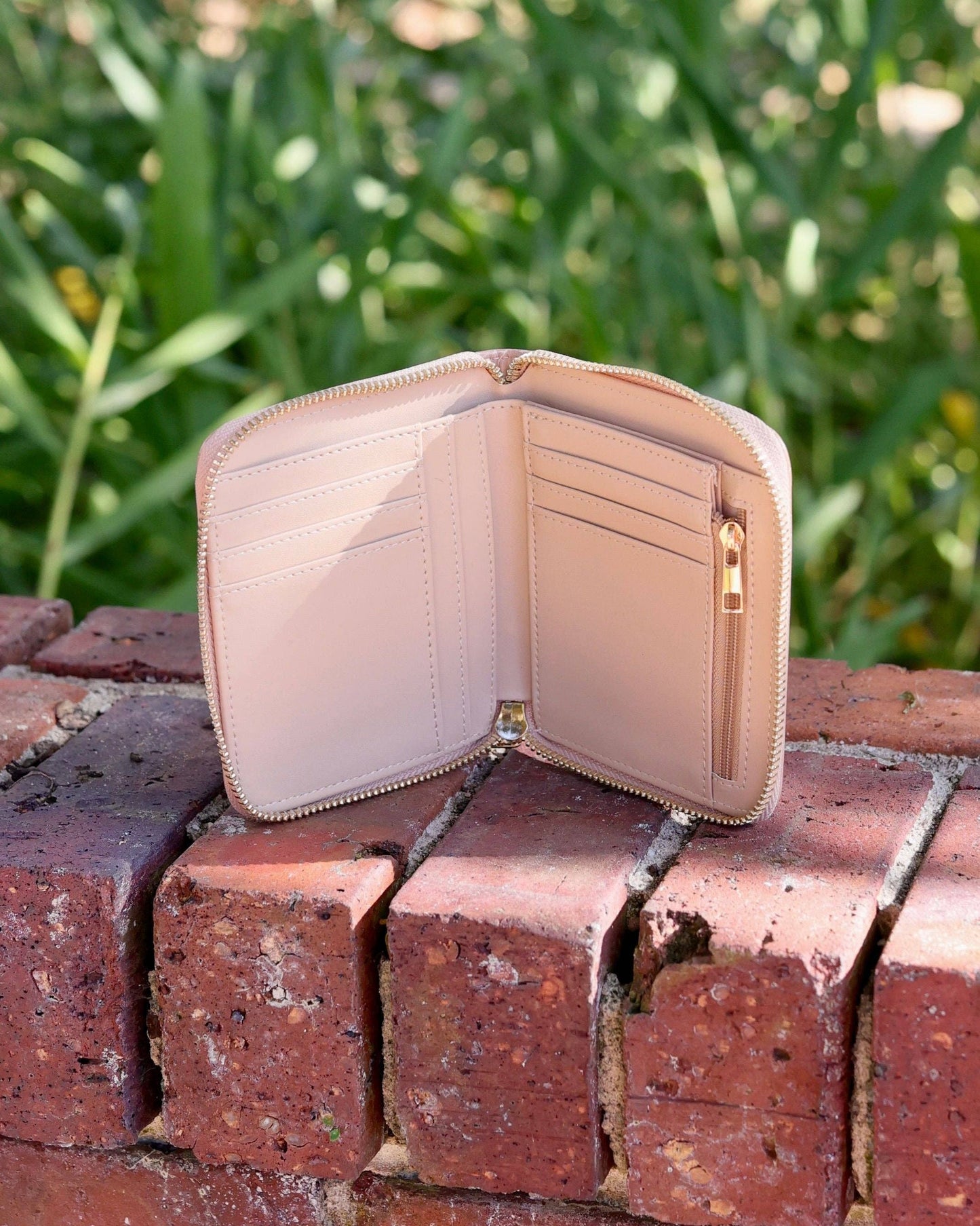 Blakely Wallet Latte EC: Default