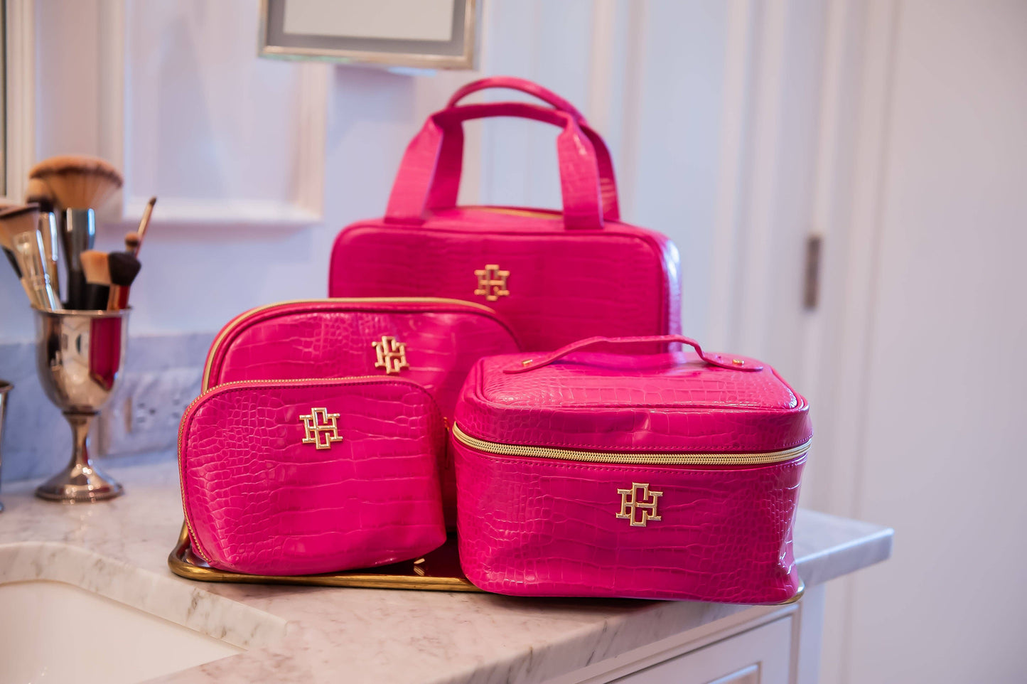 Hampton Train Case Hot Pink EC: Default
