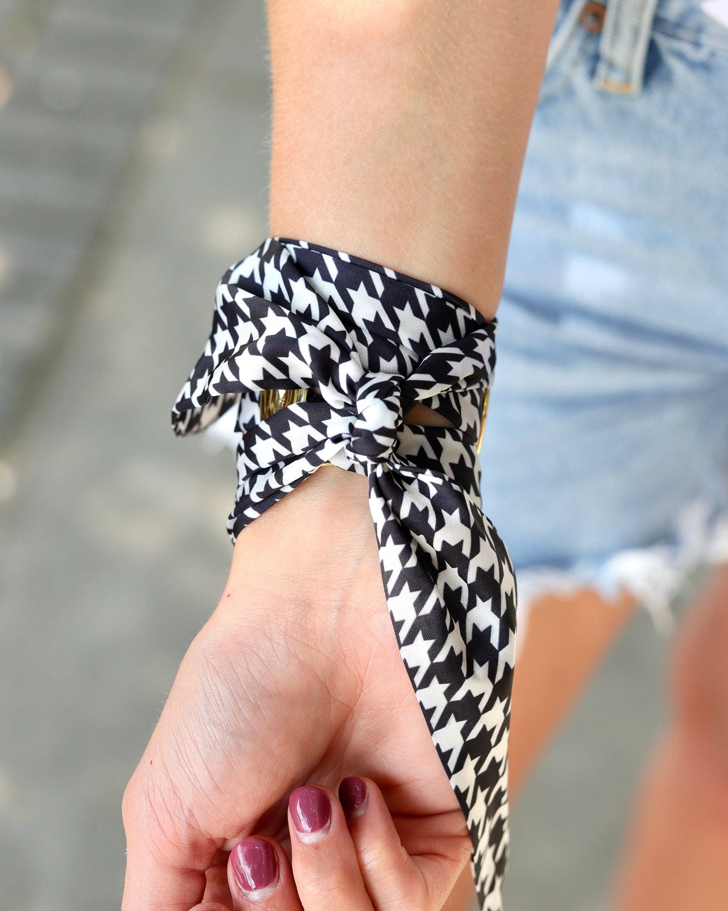 Serafina Scarf Bracelet Black White: Default