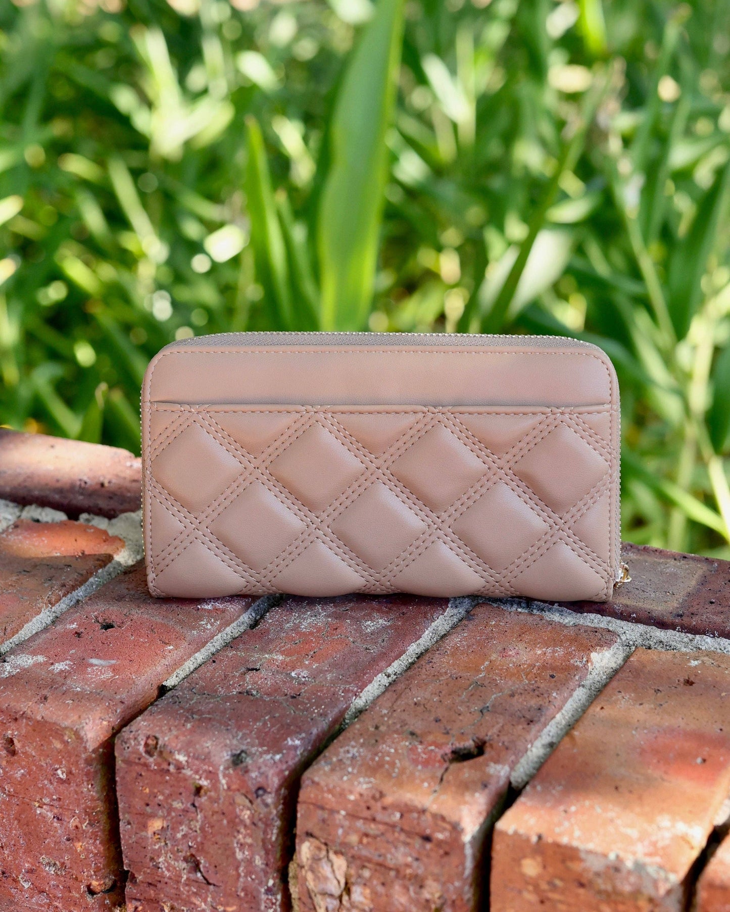 Penelope Wallet Latte DQ: Default