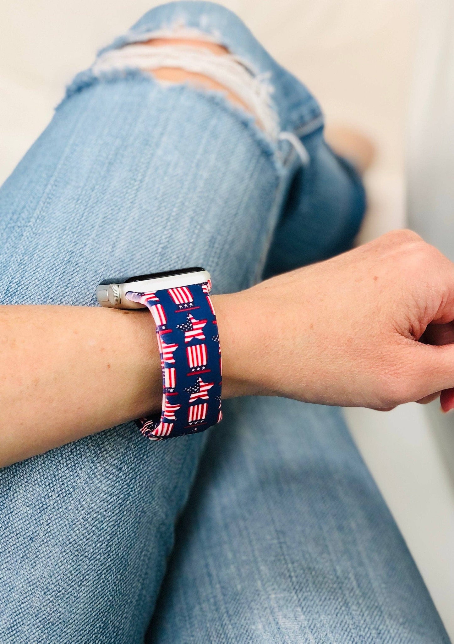 Patriotic Stars and Stripes Apple Watch Band - USA: 42/44mm