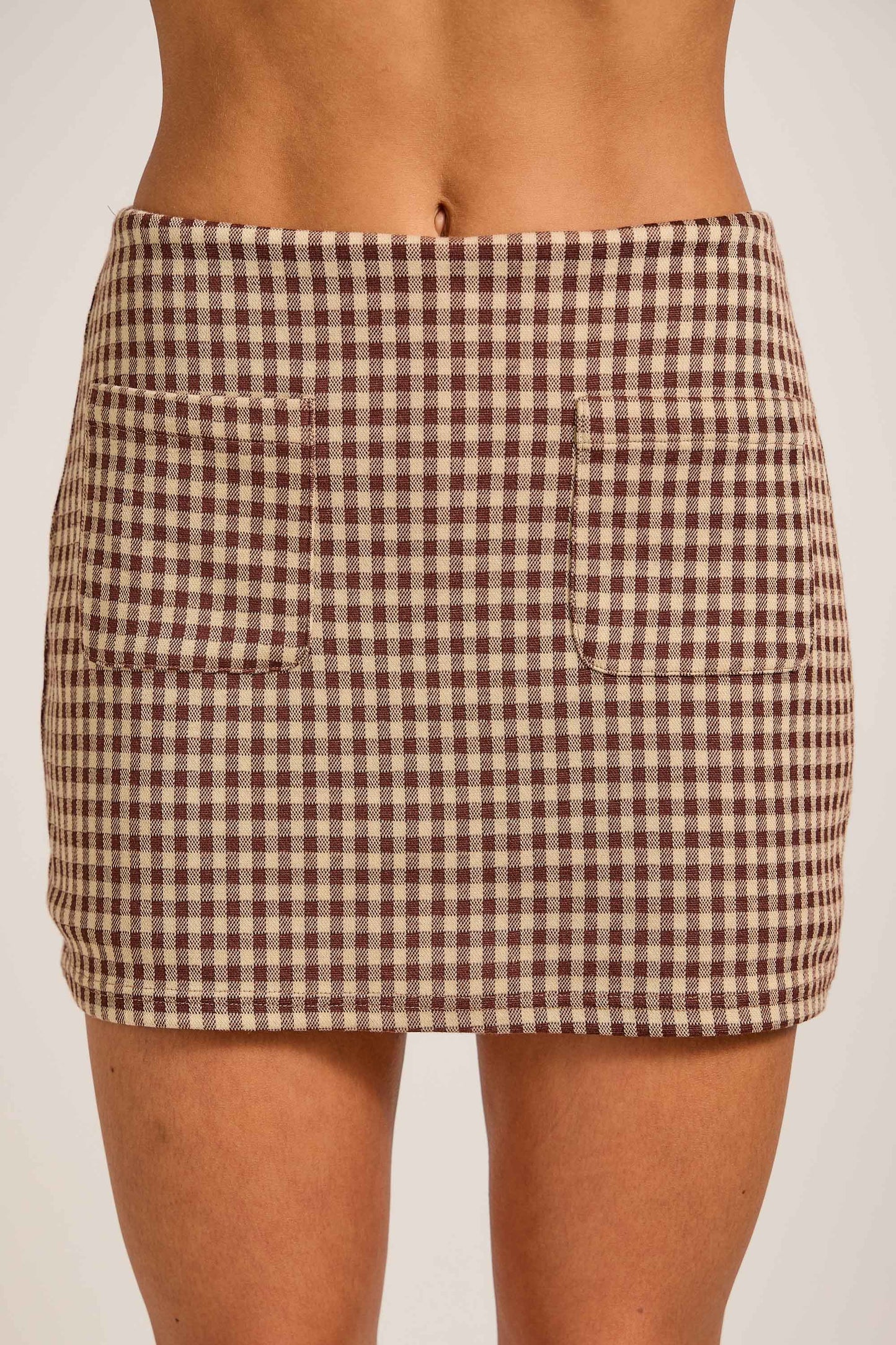 Mini Fitted Gingham Print Skort With Front Pockets: BROWN / L