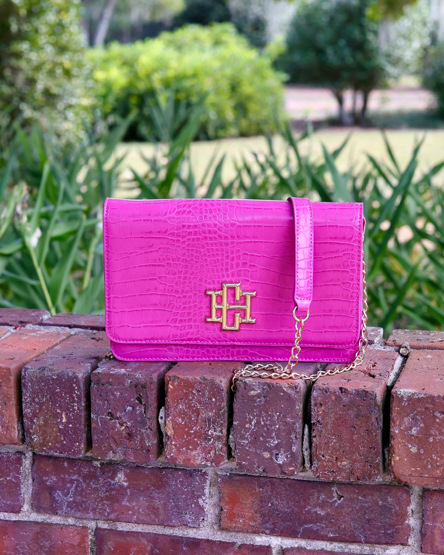 Bryn Clutch/Crossbody Hot Pink EC: Default