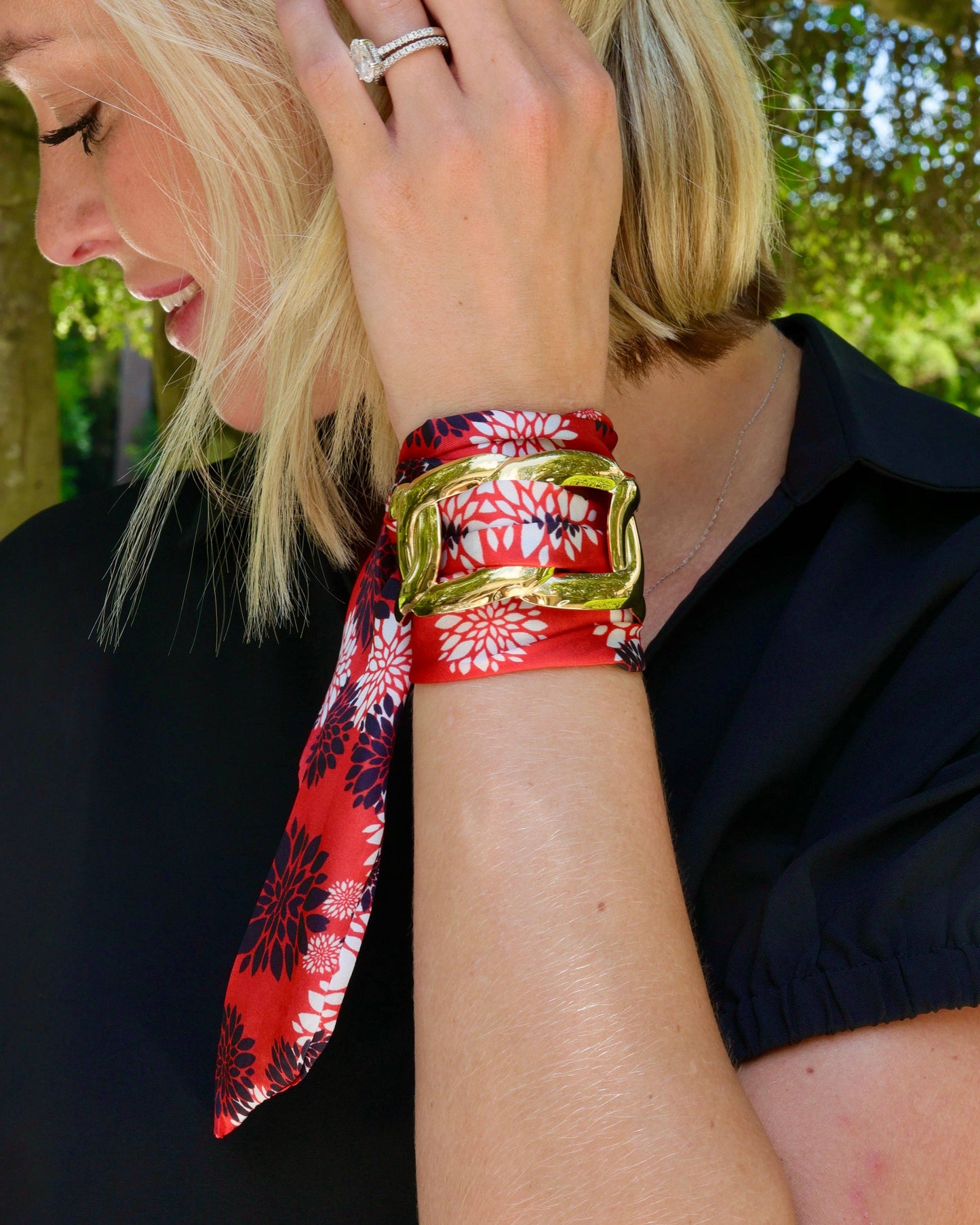 Serafina Scarf Bracelet Bk Rd Floral: Default