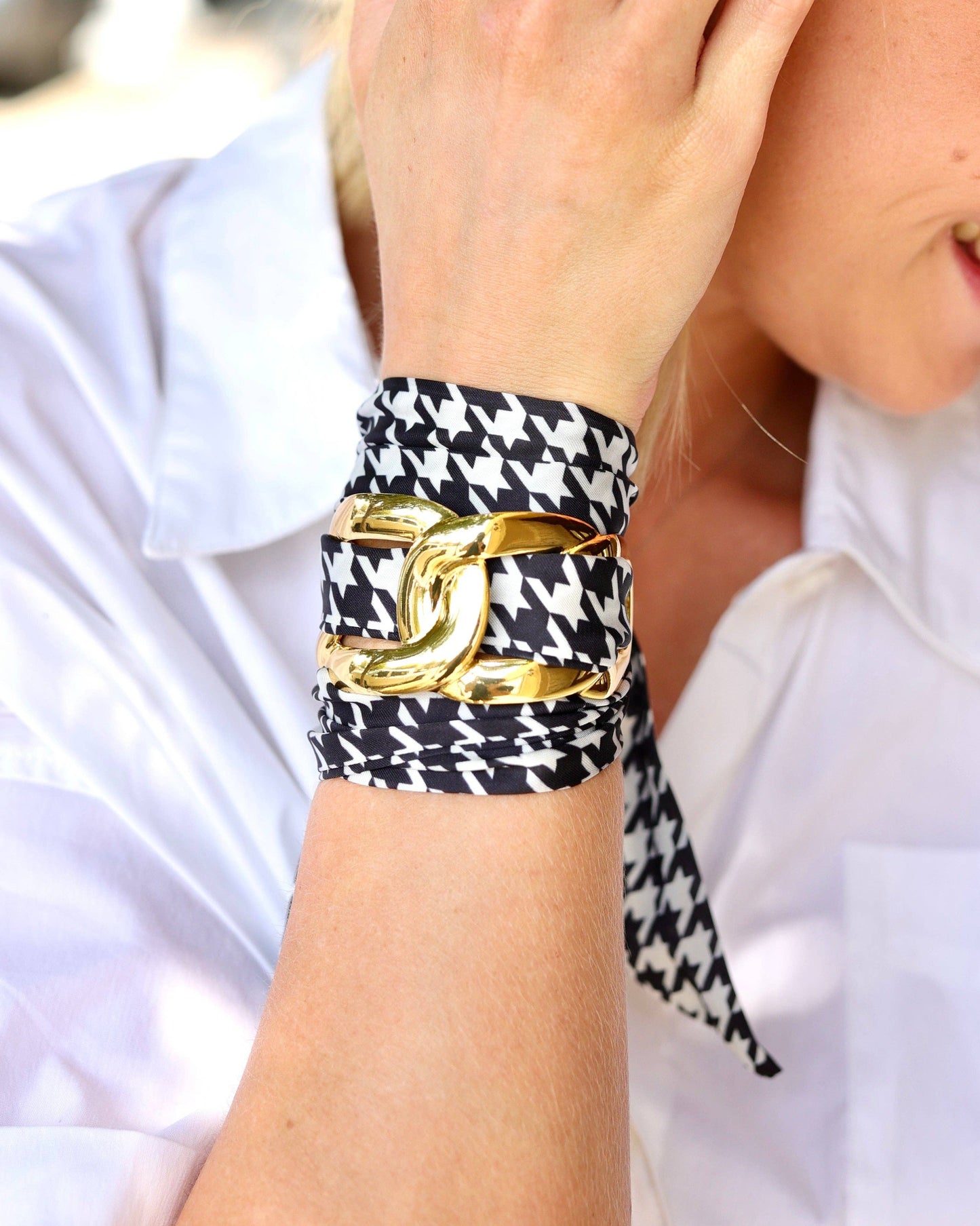 Serafina Scarf Bracelet Black White: Default