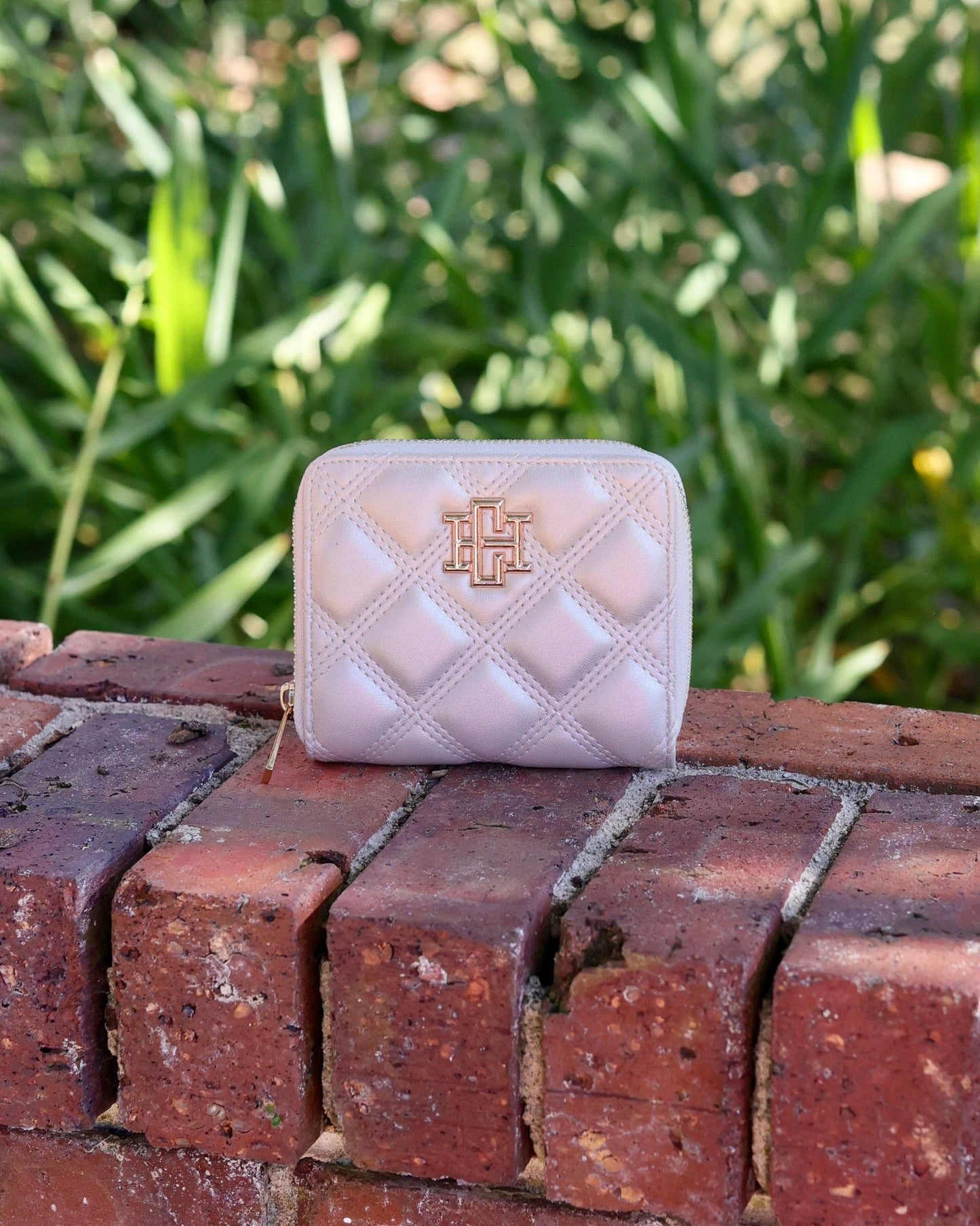 Blakely Wallet Pearl DQ: Default
