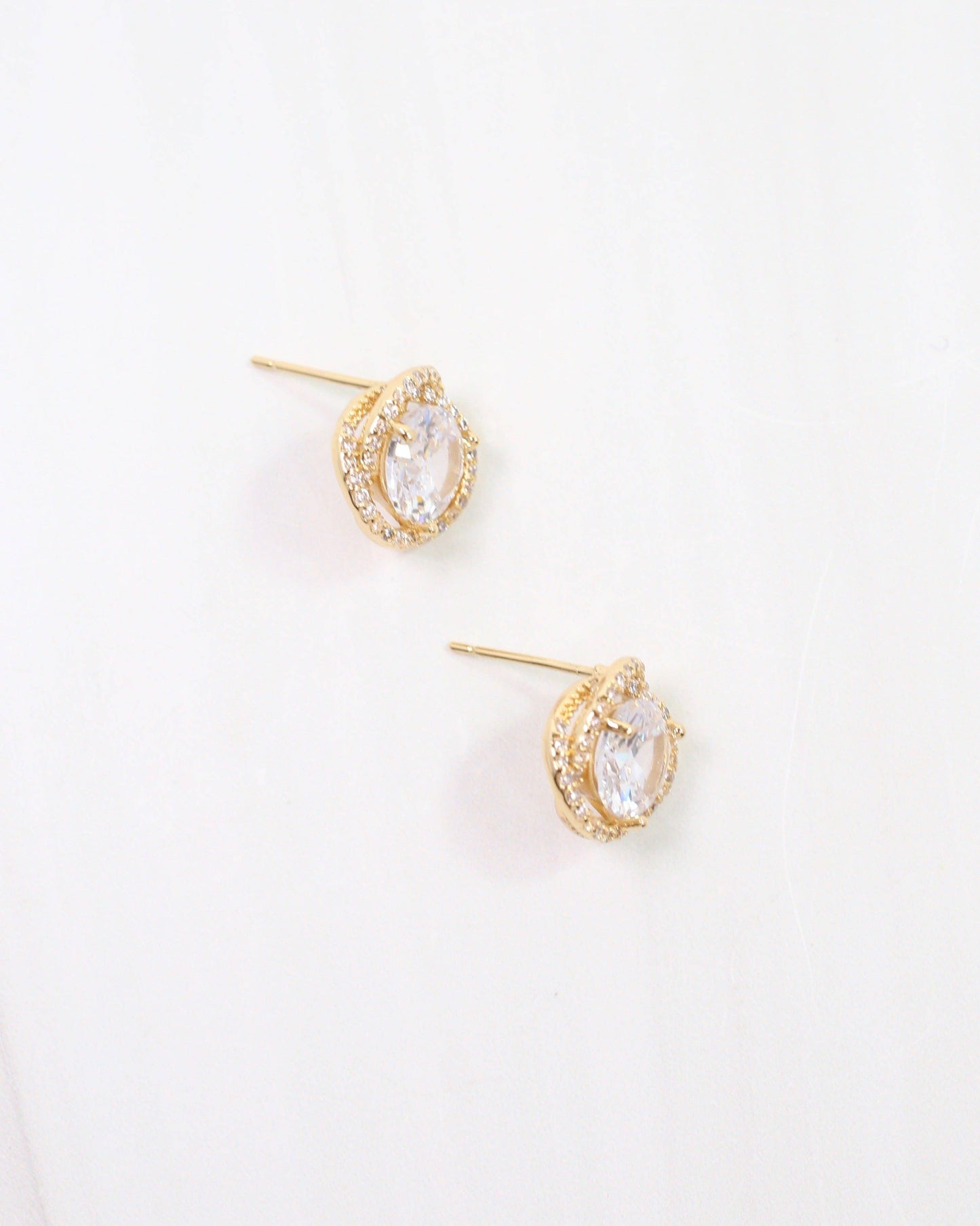 Tracy CZ Knot Stud Earring Gold: Default