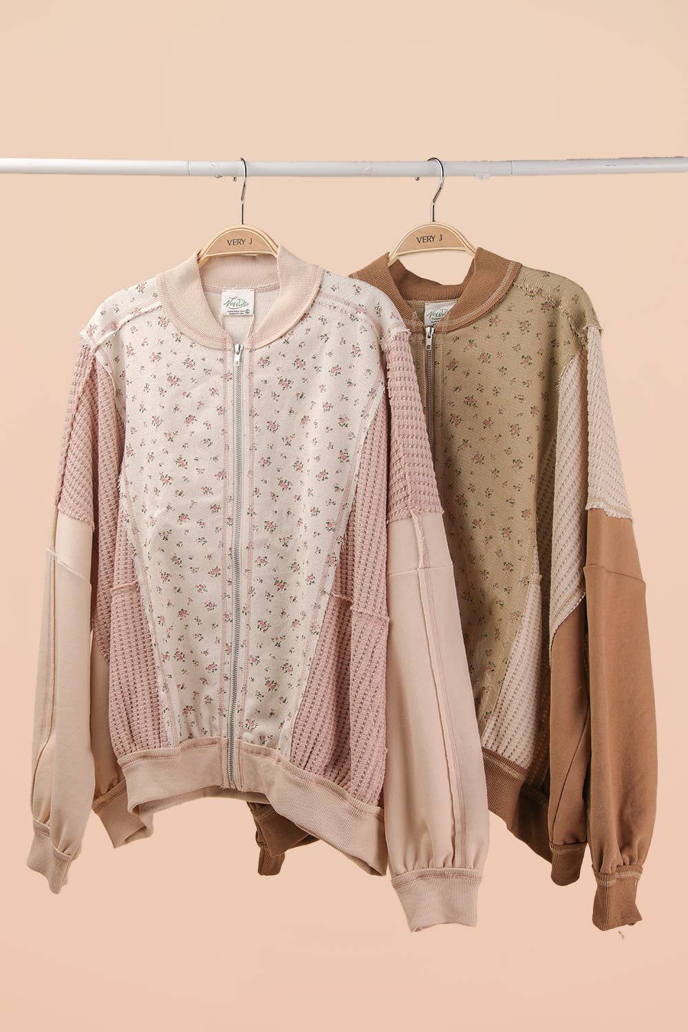 NJ90441-Floral Printed Contrast Knit Oversized Jacket: OATMEAL pre-order