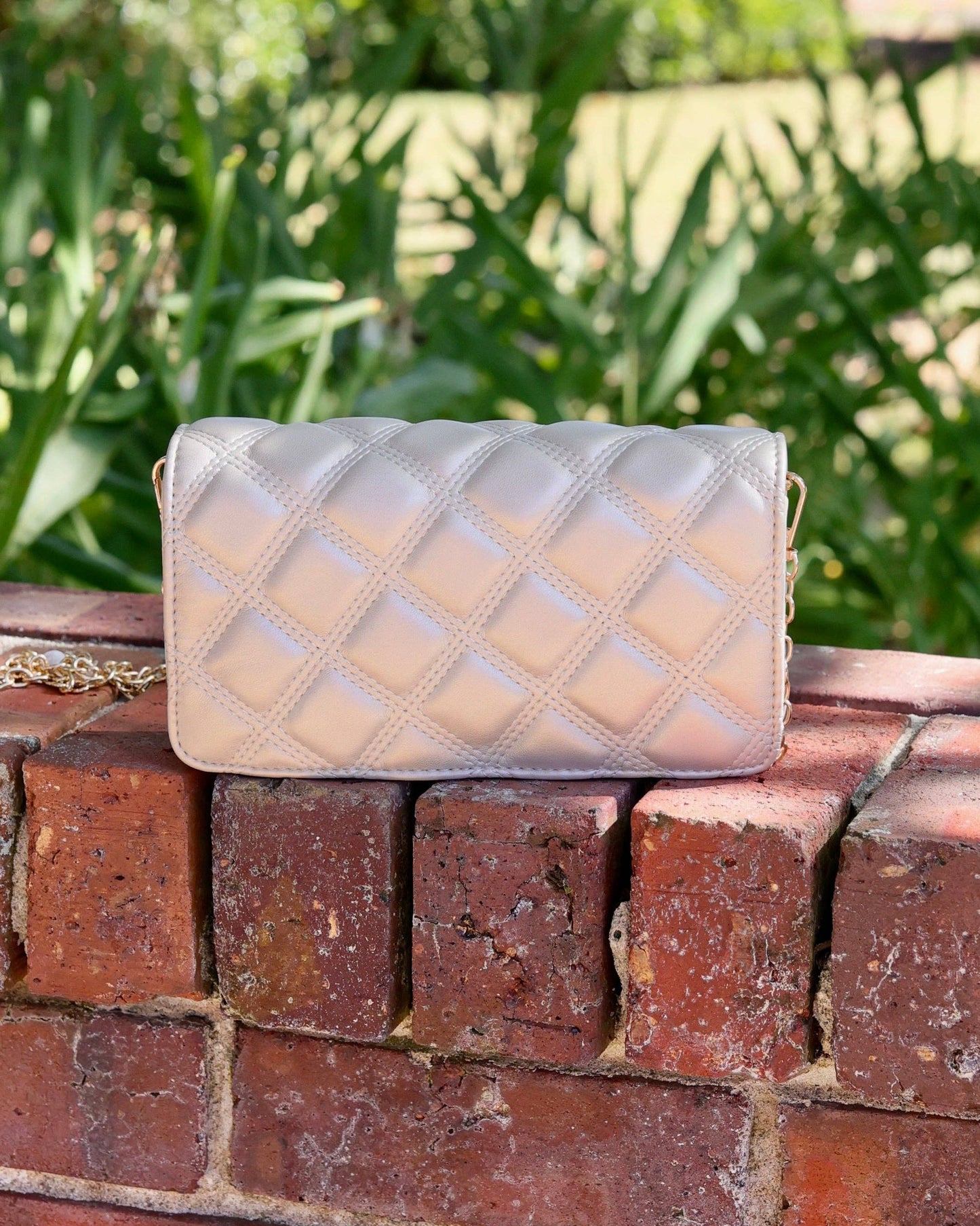 Brynleigh Clutch Crossbody Pearl DQ: Default