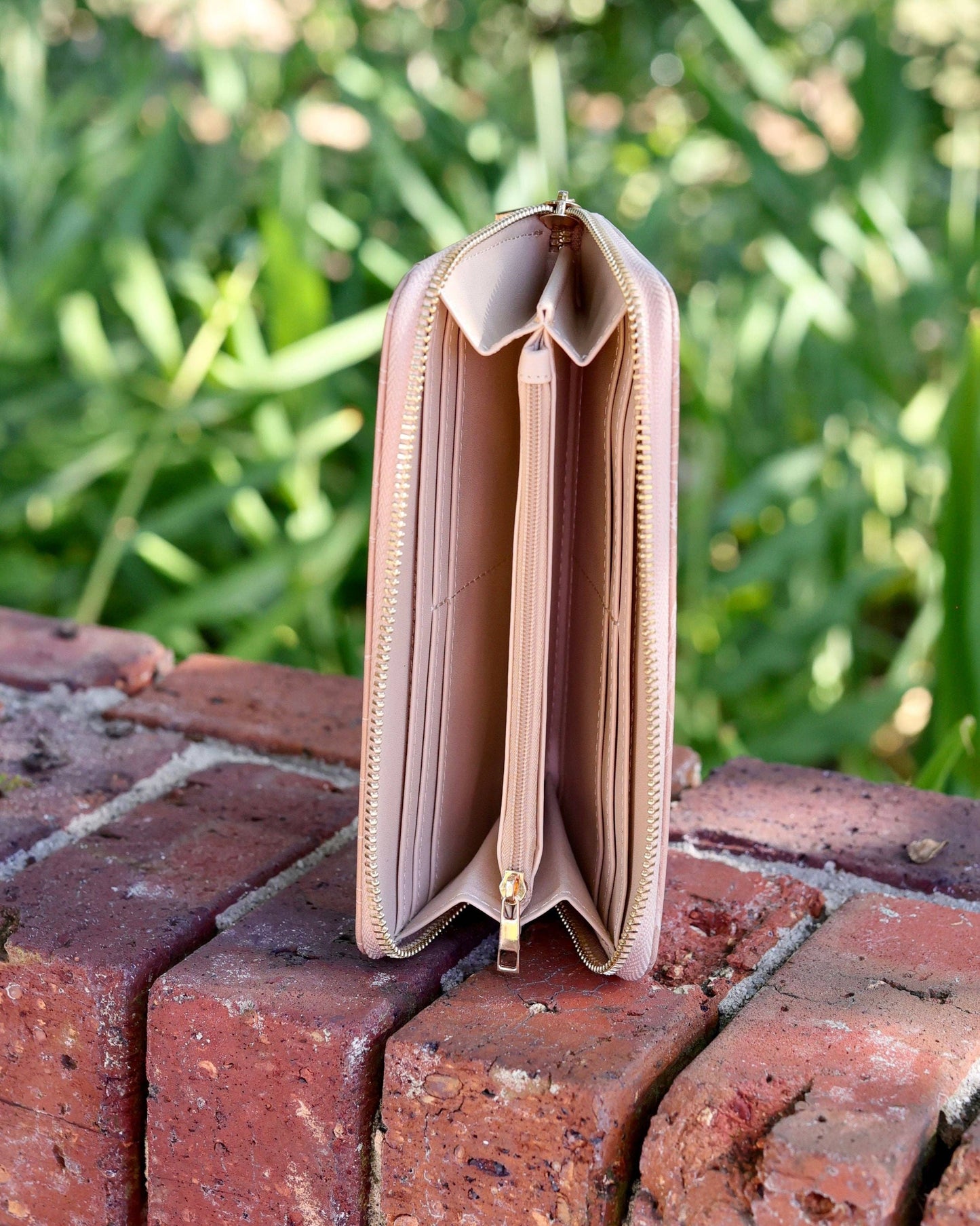Penelope Wallet Latte EC: Default
