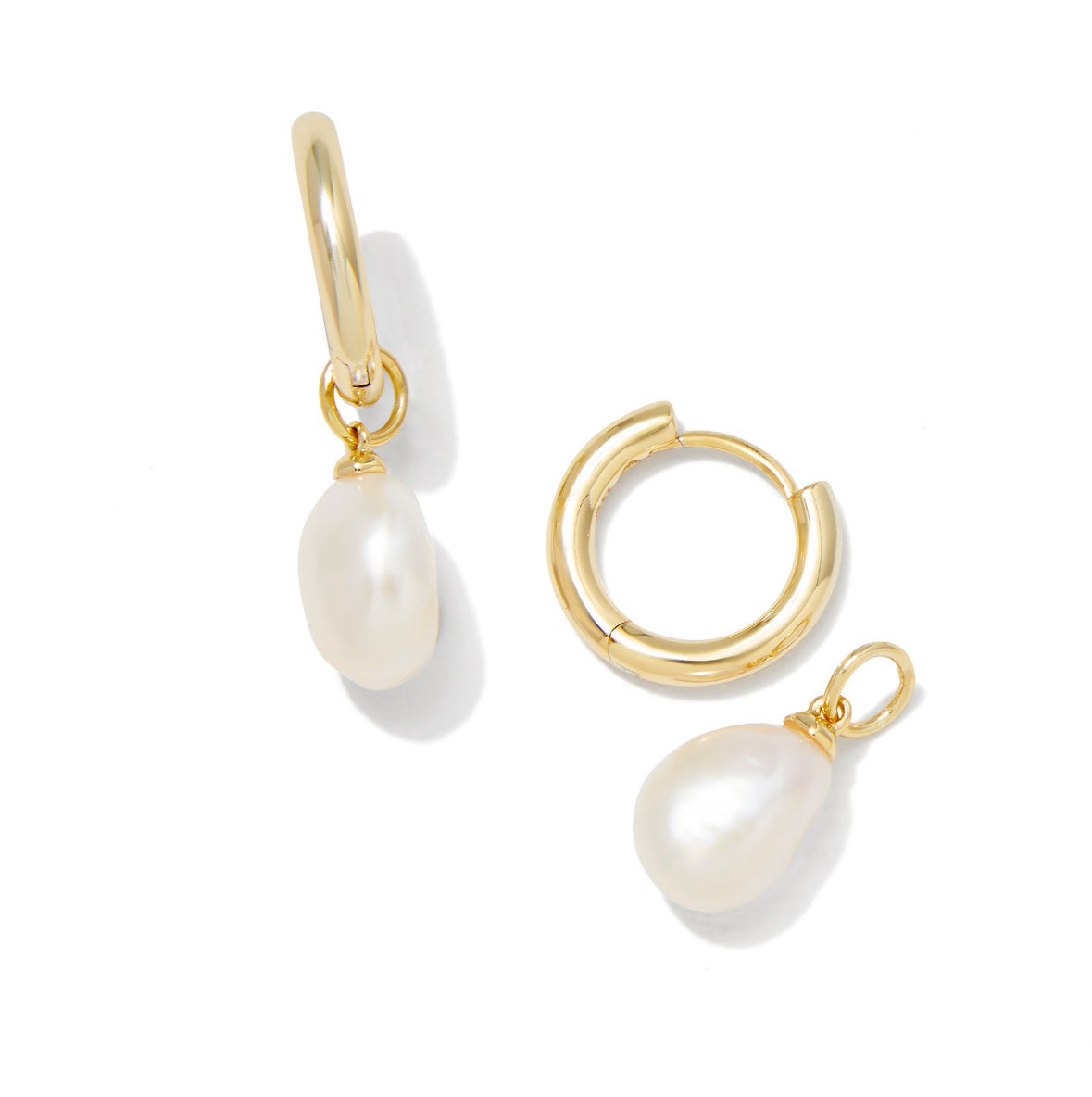 Kendra Scott Willa Pearl Huggie Earrings – Gold White Pearl