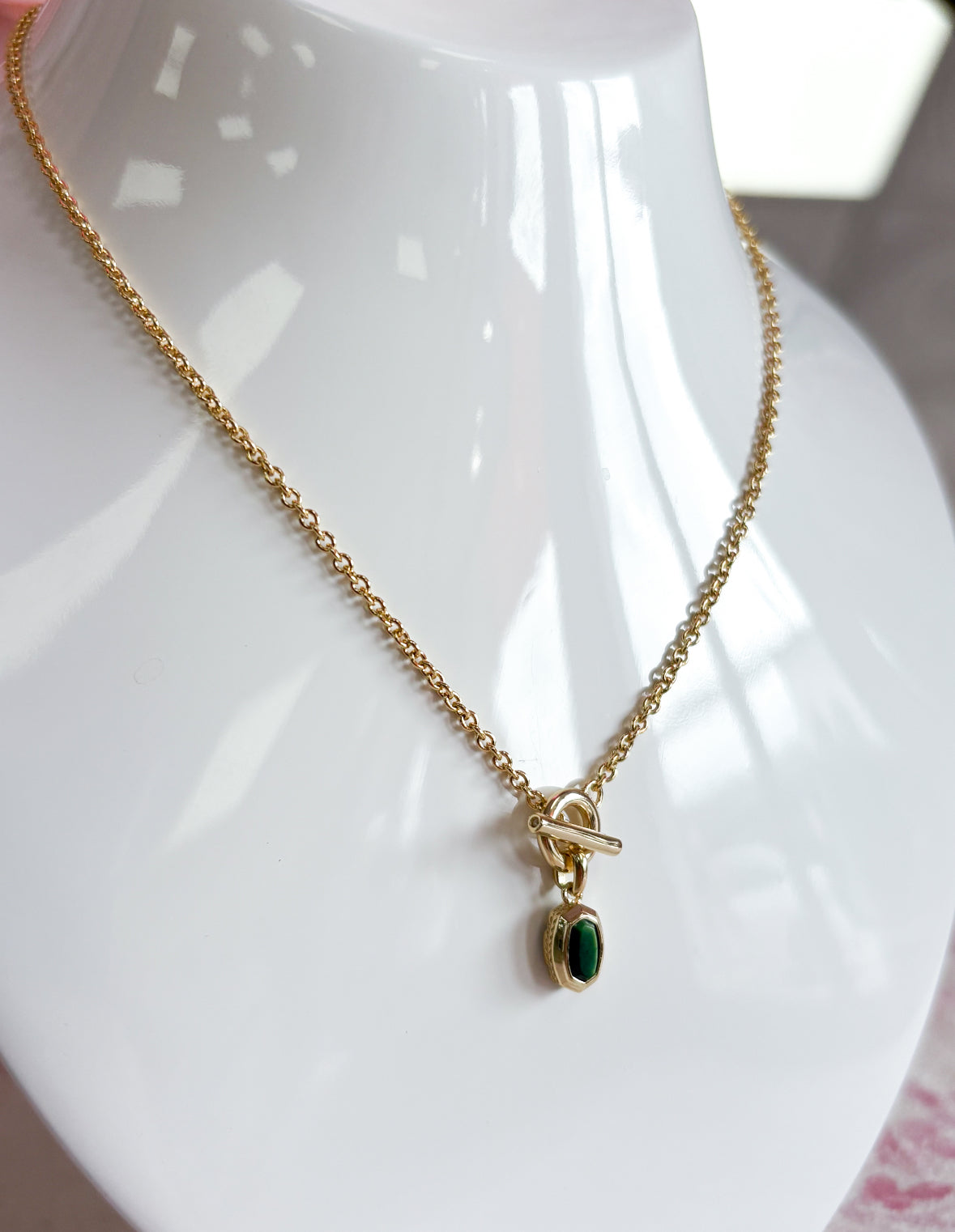 Mini Elisa Toggle Short Pendant Necklace Green Tigers Eye