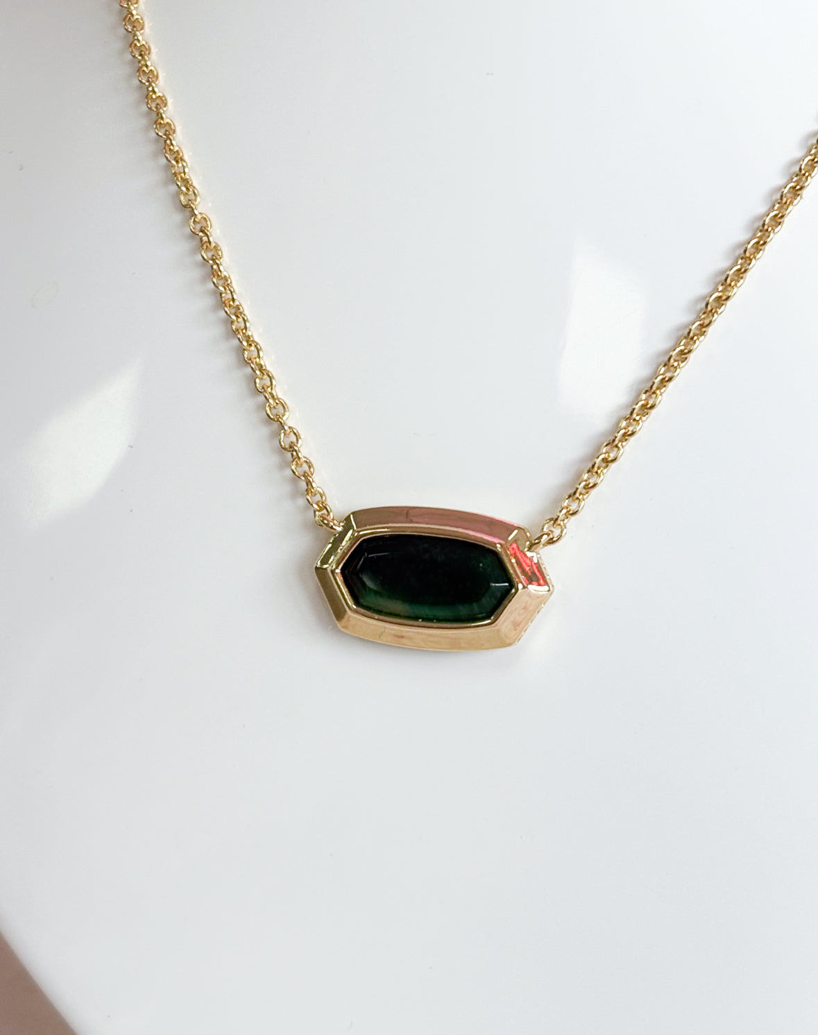 Elisa Bezel Short Pendant Kendra Scott Green Tigers Eye