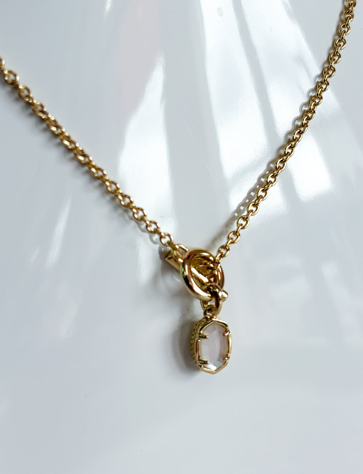 Mini Elisa Toggle Short Pendant Necklace Mother Of Pearl