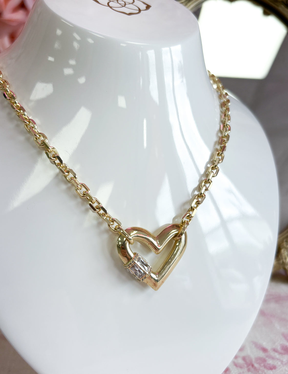 Emery Heart Short Pendant Necklace