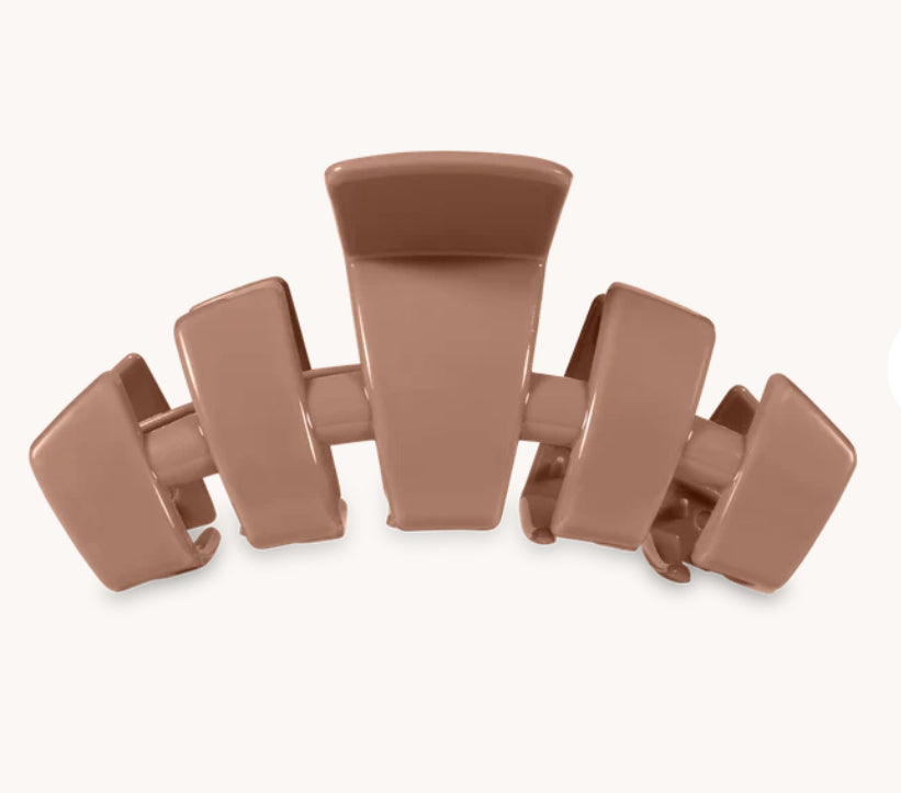 Classic Mocha Mousse Clips