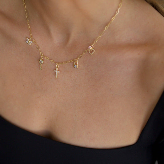 Charming Necklace: Cross