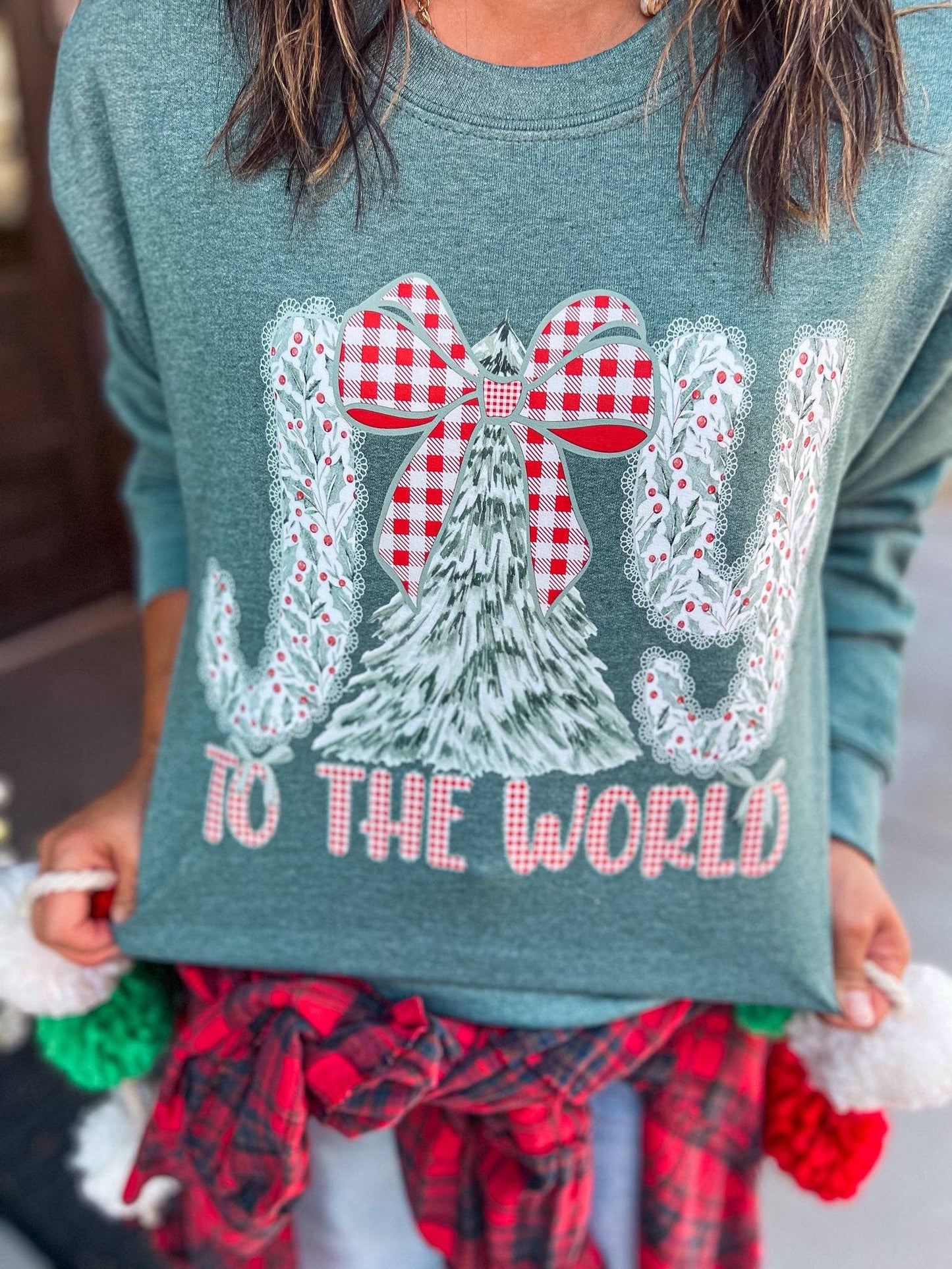 JOY TO THE WORLD SWEATSHIRT (H GREEN)