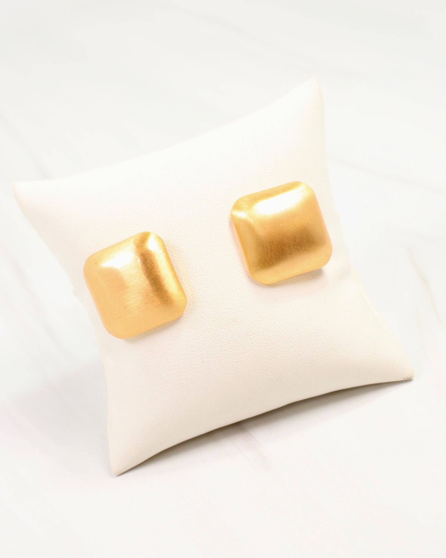 Trish Brushed Stud Earring Gold: Default
