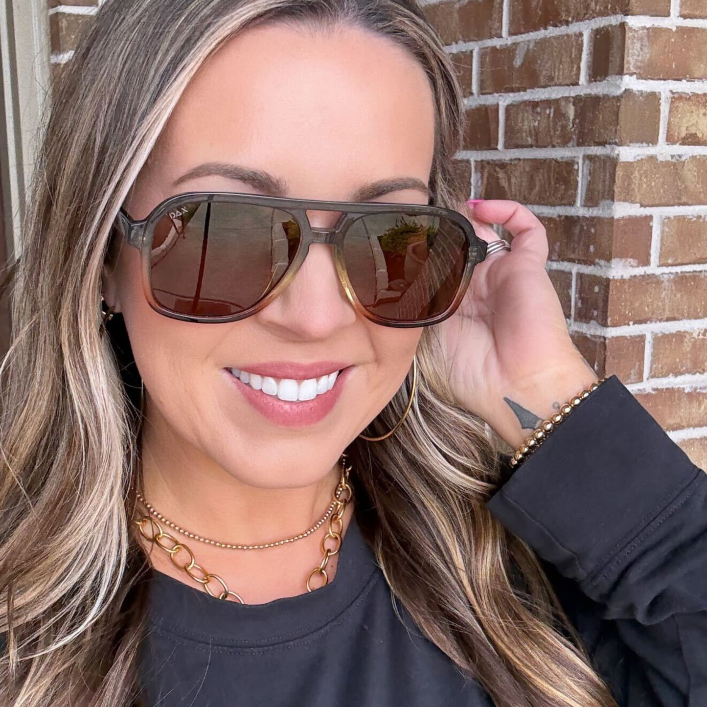 Cruz - Unisex Aviator Sunglasses – Polarized Hair-Friendly: Grey Gradient