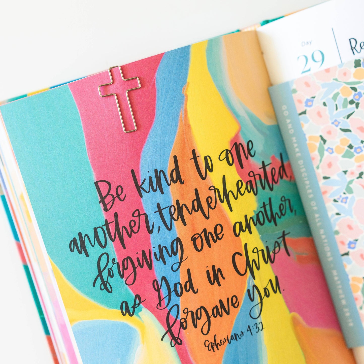 Bookmark + Cross Paper Clips: Bookmark + Cross Paper Clips