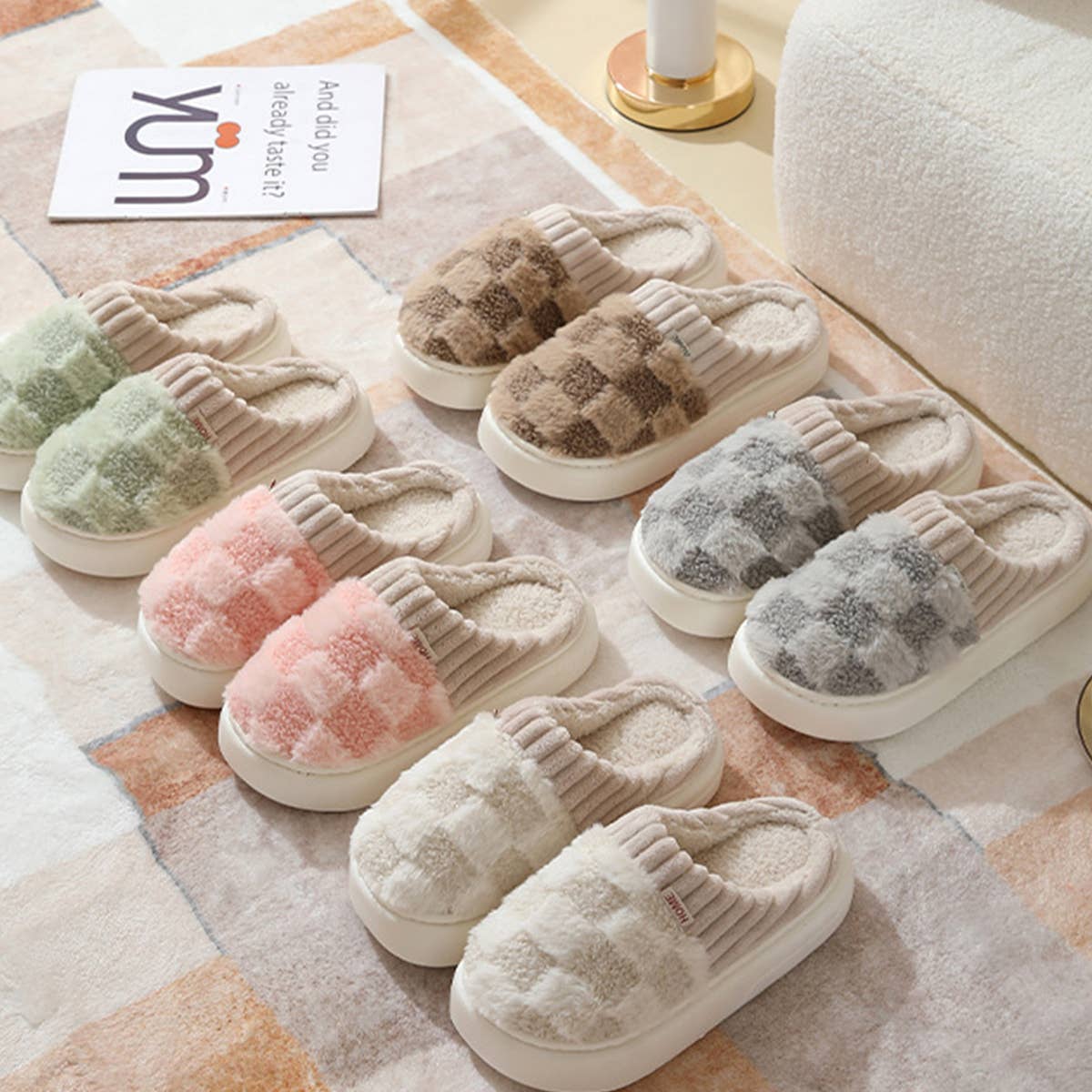 CHECKERED FUZZY WARMIES SLIPPERS_CWSHS0270: White / (8) 1