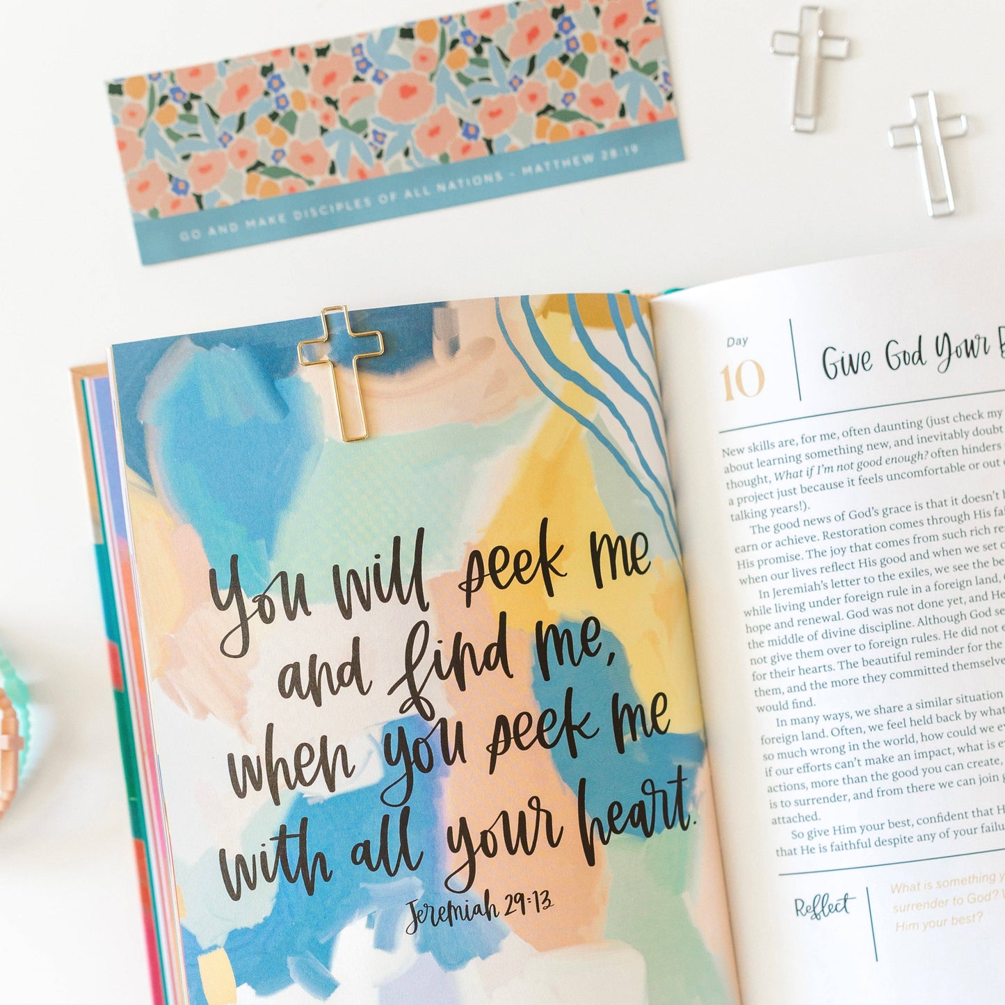 Bookmark + Cross Paper Clips: Bookmark + Cross Paper Clips