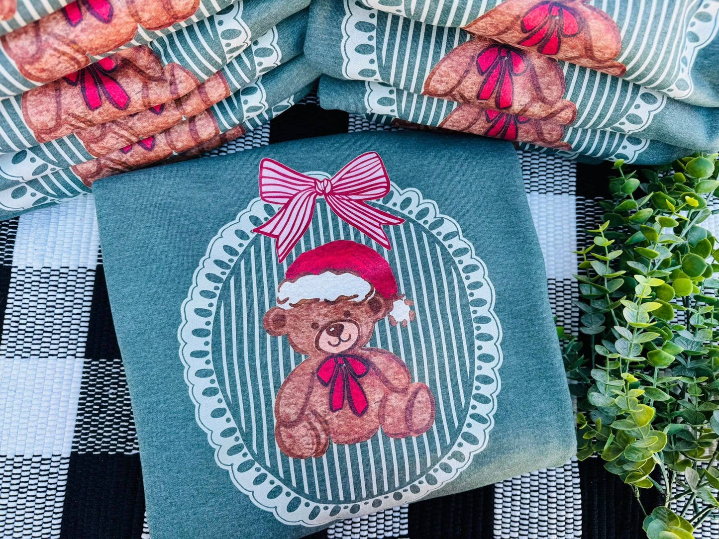 Christmas Teddy | Heather Dark Green | Sweatshirt