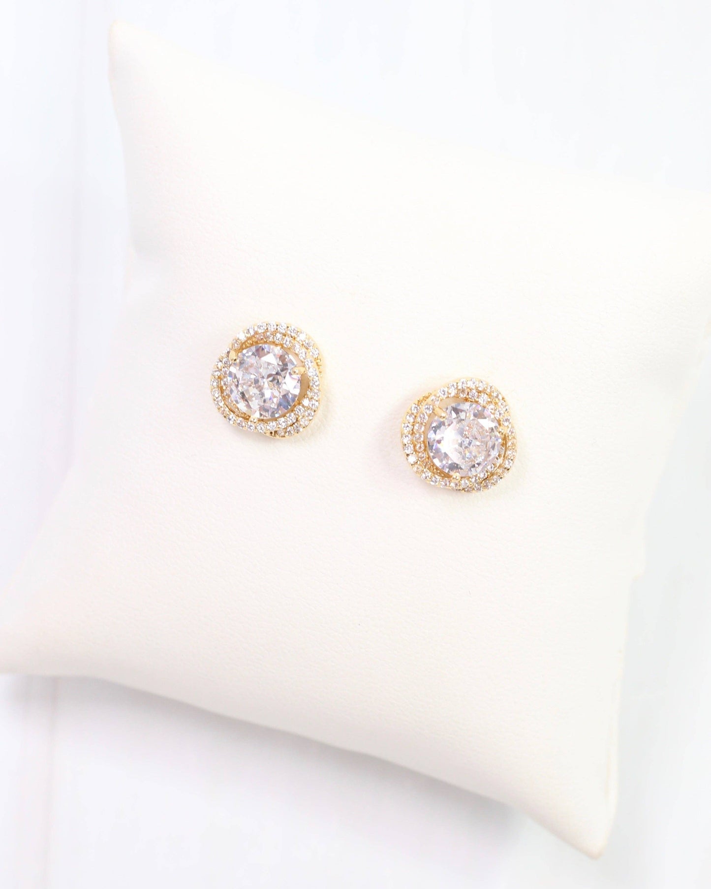 Tracy CZ Knot Stud Earring Gold: Default