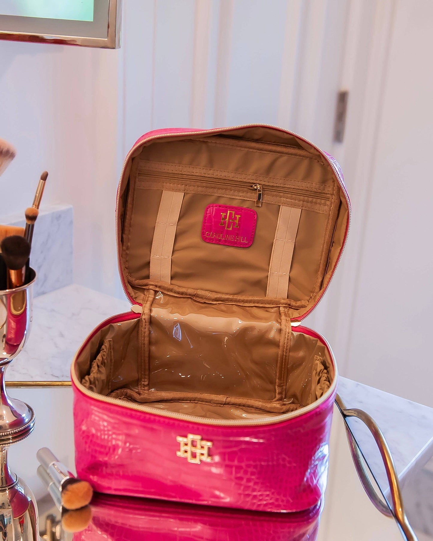 Hampton Train Case Hot Pink EC: Default