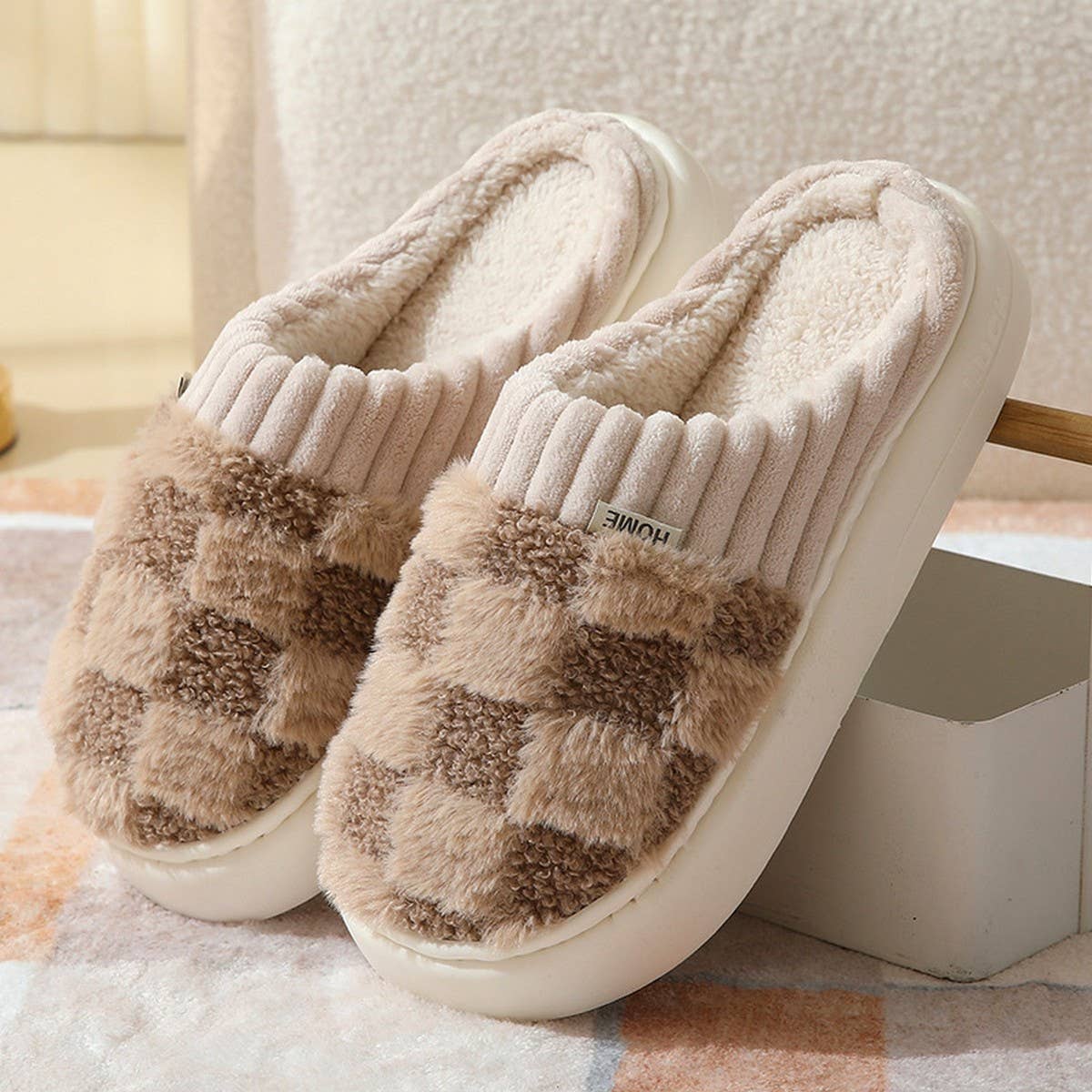 CHECKERED FUZZY WARMIES SLIPPERS_CWSHS0270: White / (7) 1