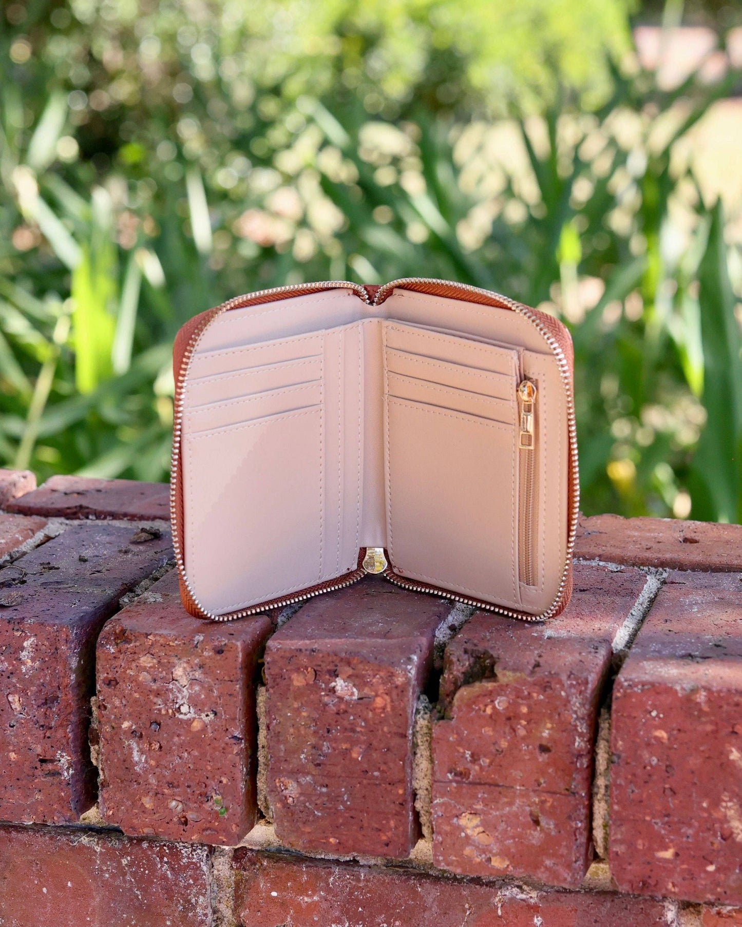 Blakely Wallet Saddle EC: Default