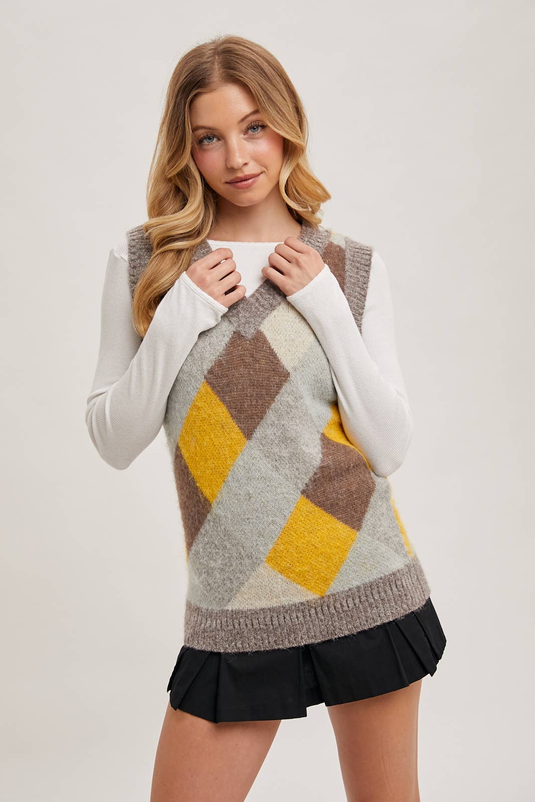 ARGYLE KNIT SWEATER VEST: MUSTARD COMBO
