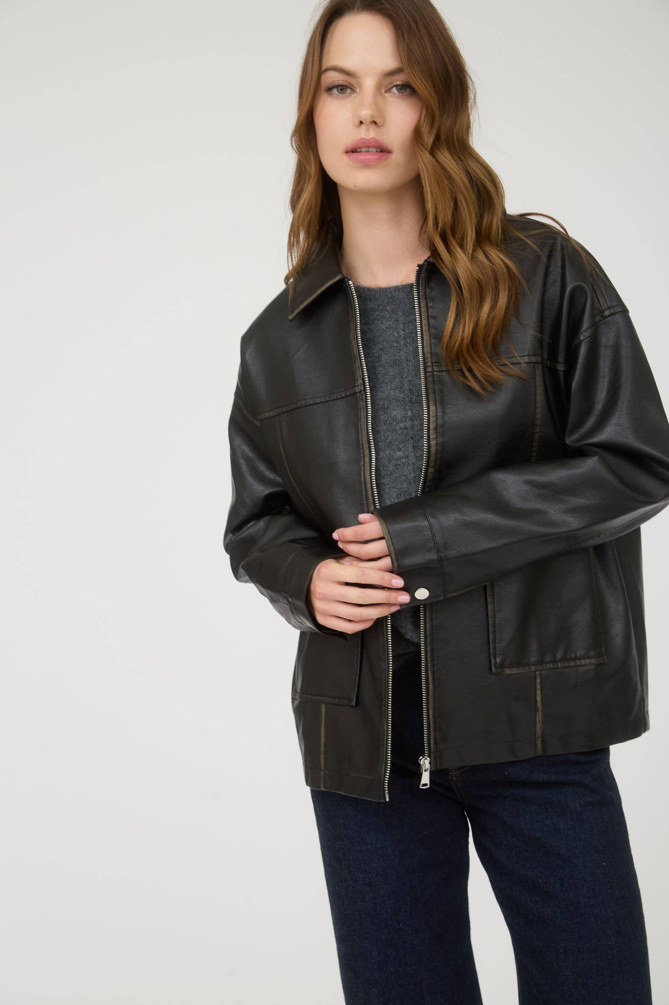 WASHED FAUX LEATHER COLLARED ZIP-UP JACKET : BROWN
