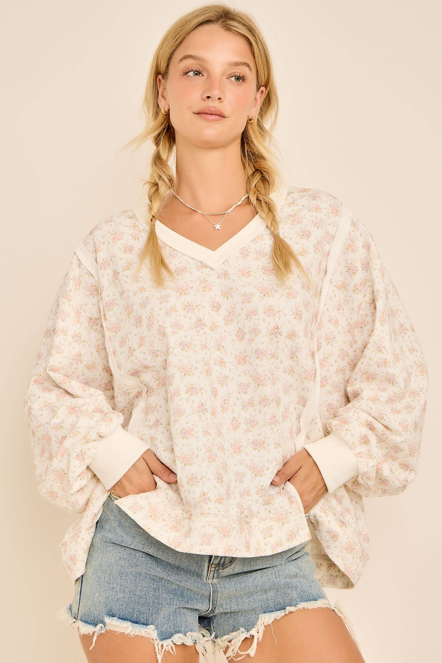 Oversized Floral Print V-Neck Long Sleeve Sweatshirt: IVORY