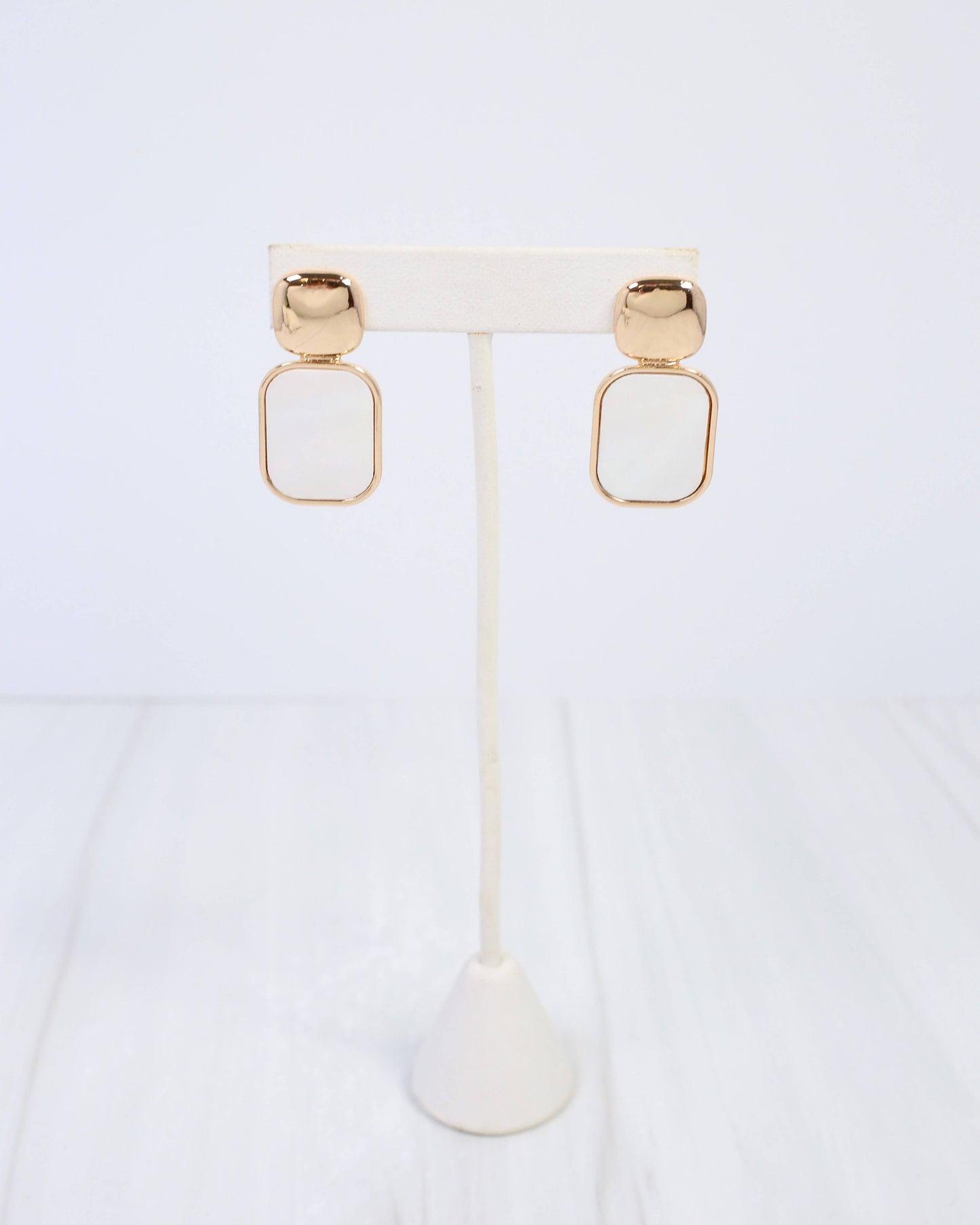 Benton Harbor Drop Earring Mother Of Pearl: Default