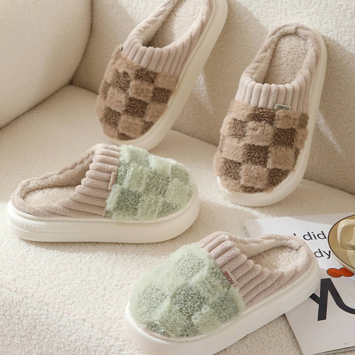 CHECKERED FUZZY WARMIES SLIPPERS_CWSHS0270: White / (6) 1