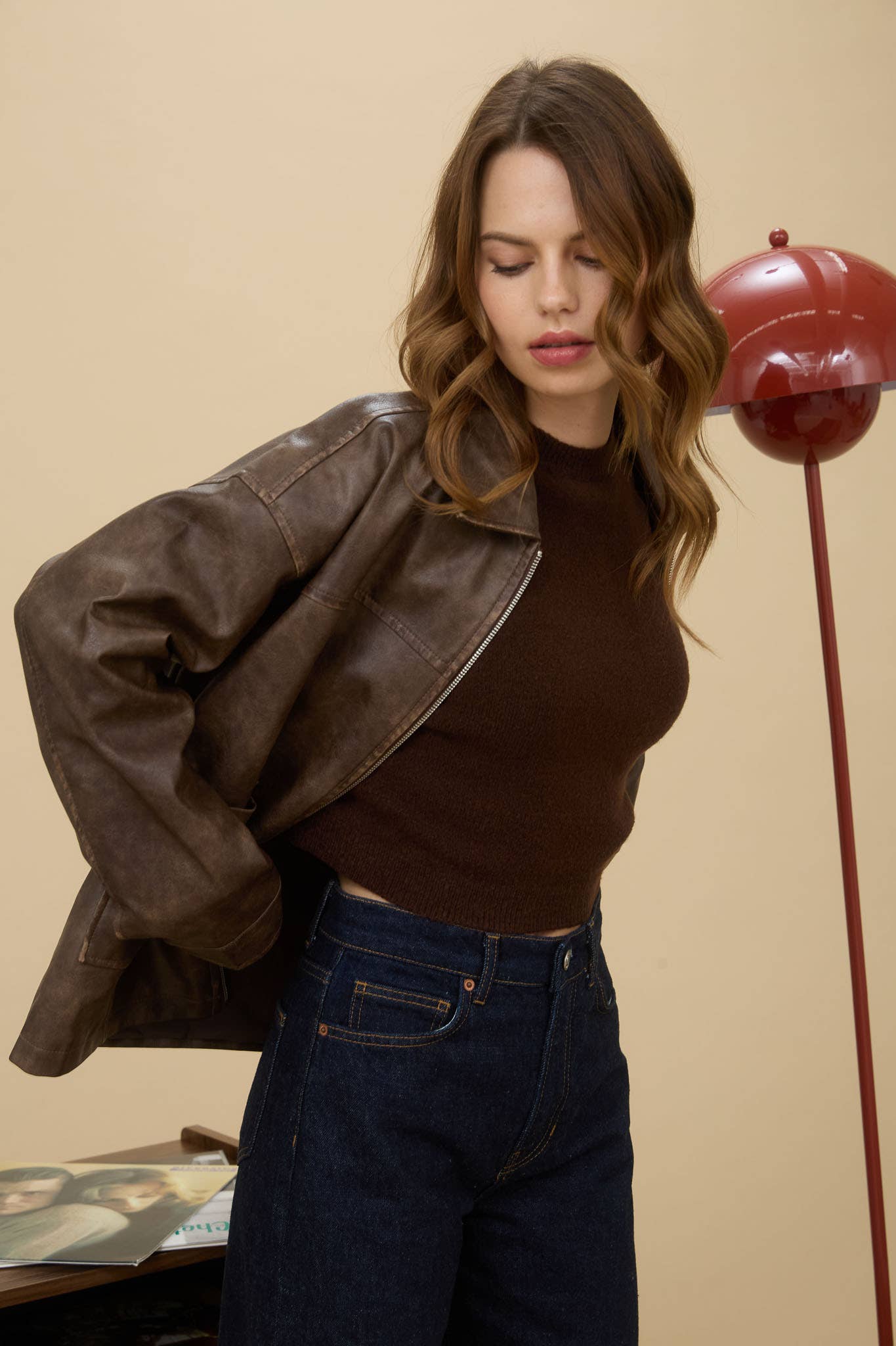 WASHED FAUX LEATHER COLLARED ZIP-UP JACKET : BROWN