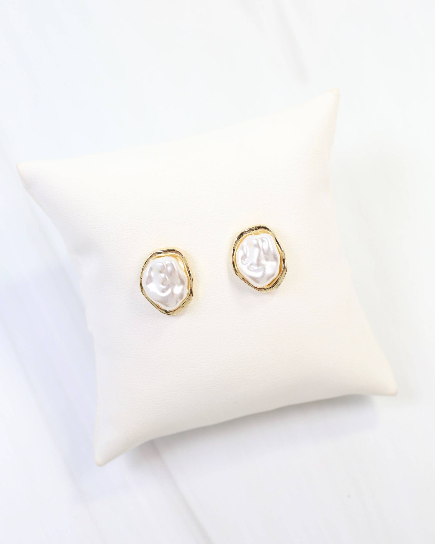 East Aurora Pearl Stud Earring Cream: pre Order est 6/12