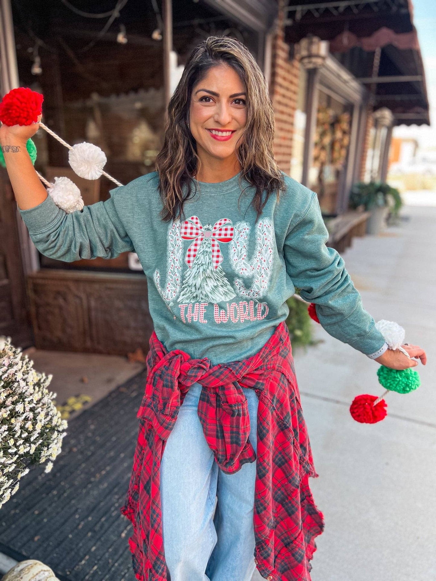 JOY TO THE WORLD SWEATSHIRT (H GREEN)