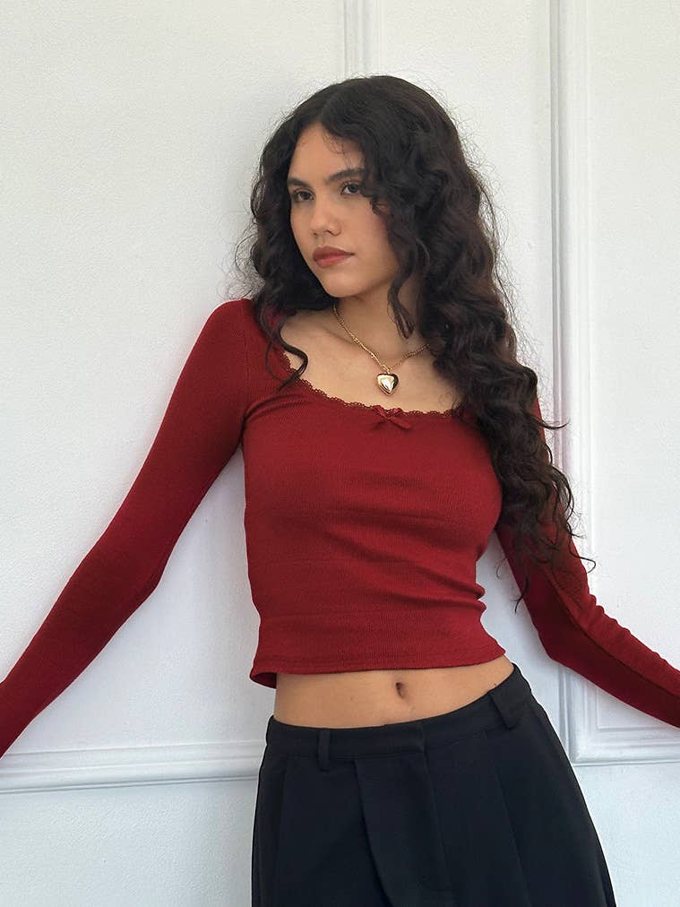 Slimming Lace Patchwork U-Neck Top: Red