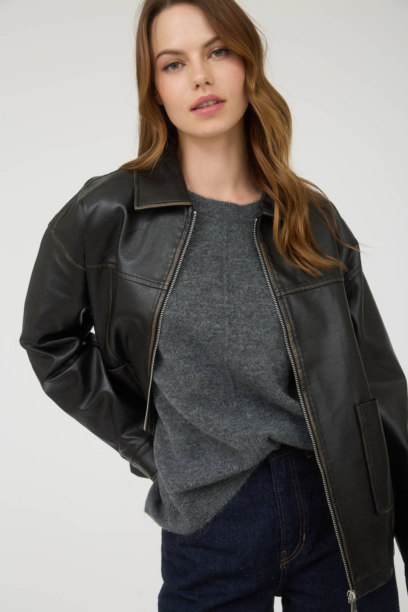 WASHED FAUX LEATHER COLLARED ZIP-UP JACKET : BROWN