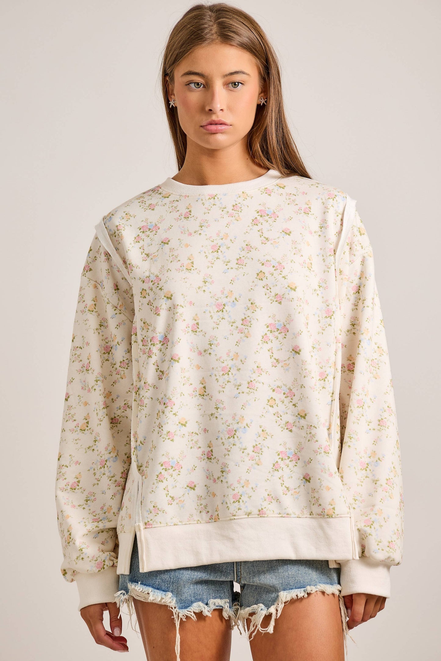 Ivory Floral Print Sweatshirt with Relaxed Fit: IVORY