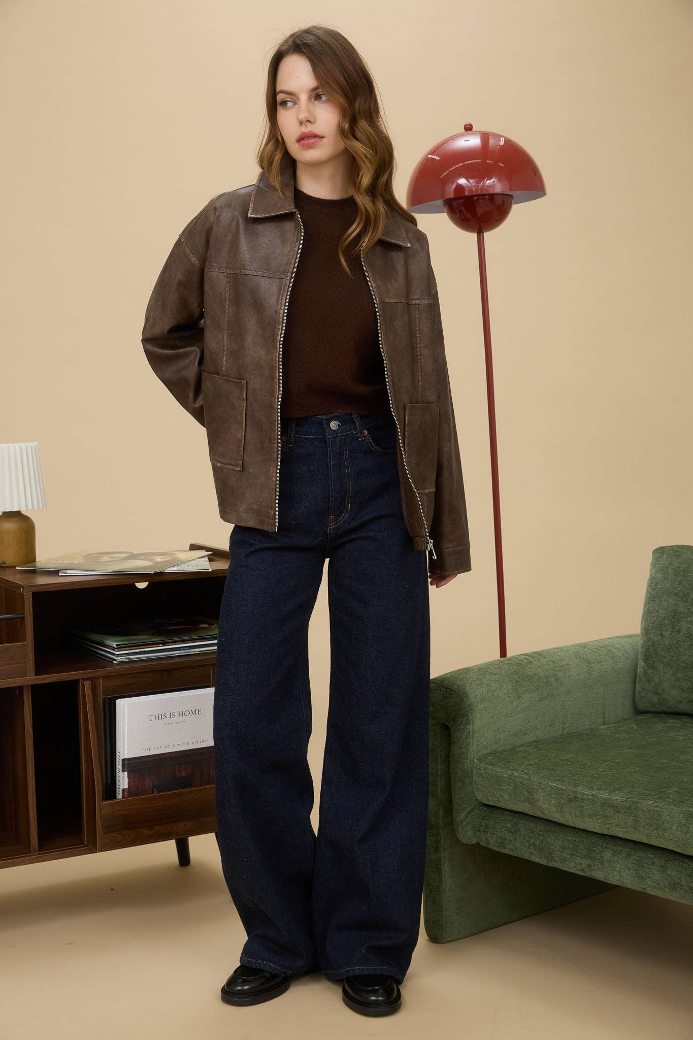 WASHED FAUX LEATHER COLLARED ZIP-UP JACKET : BROWN