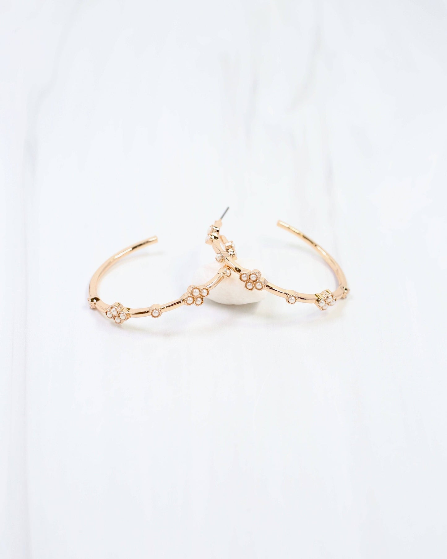 Stillwater Pearl Hoop Earring Gold: Default