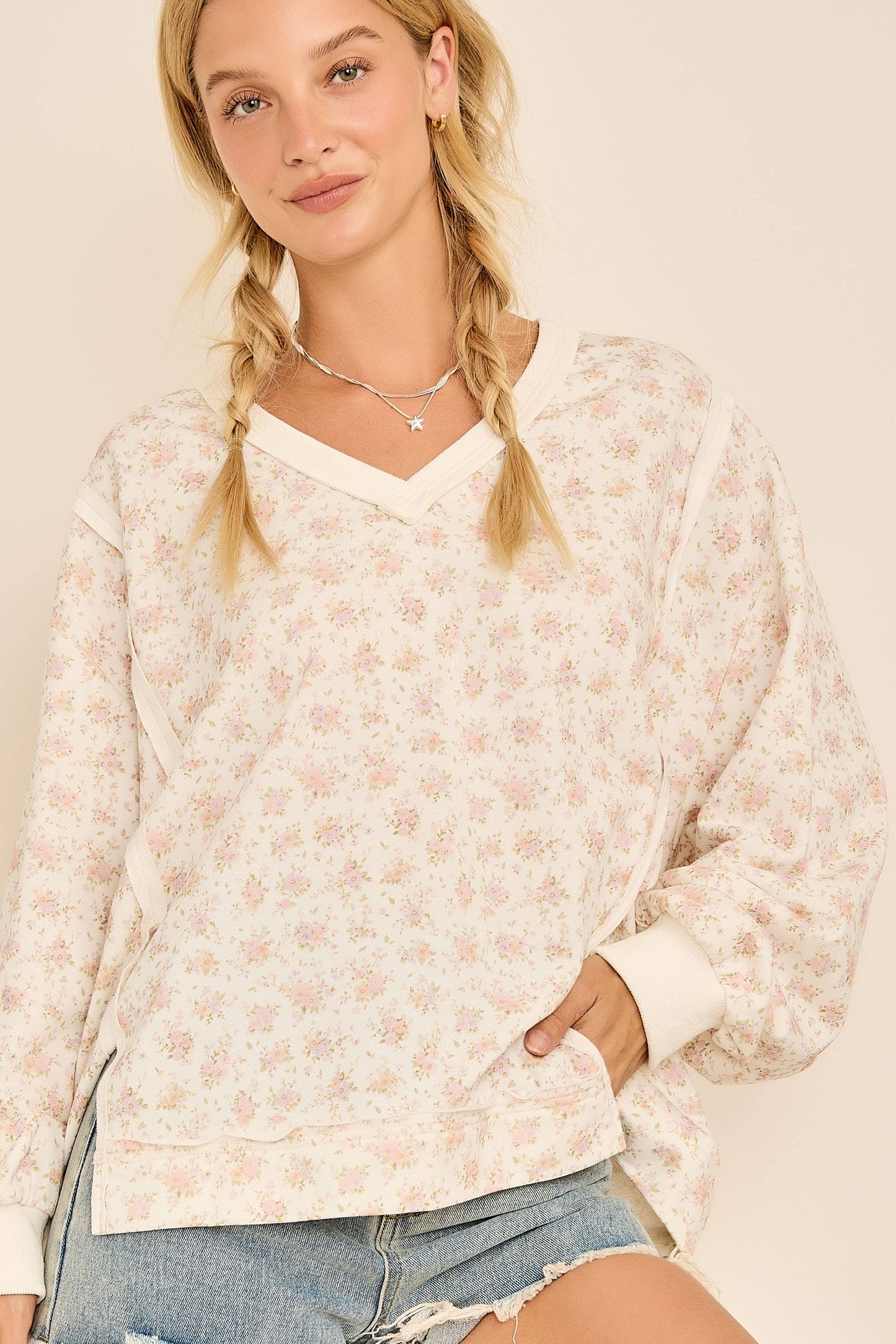 Oversized Floral Print V-Neck Long Sleeve Sweatshirt: IVORY