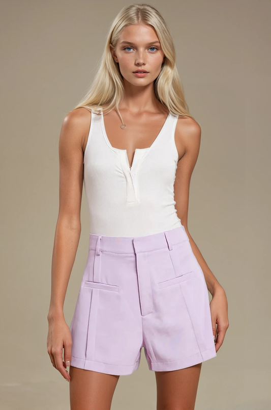 STRUCTURED DRESS SHORTS IN 2449 LAVENDER: CREAM