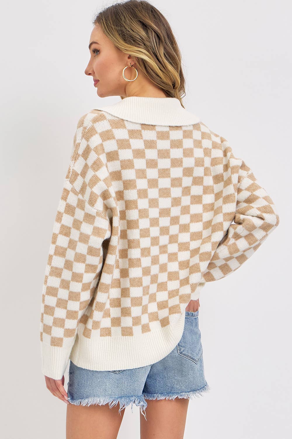 PLAID HALF BUTTONED COLLARED SWEATER: Pink / Contemporary / M