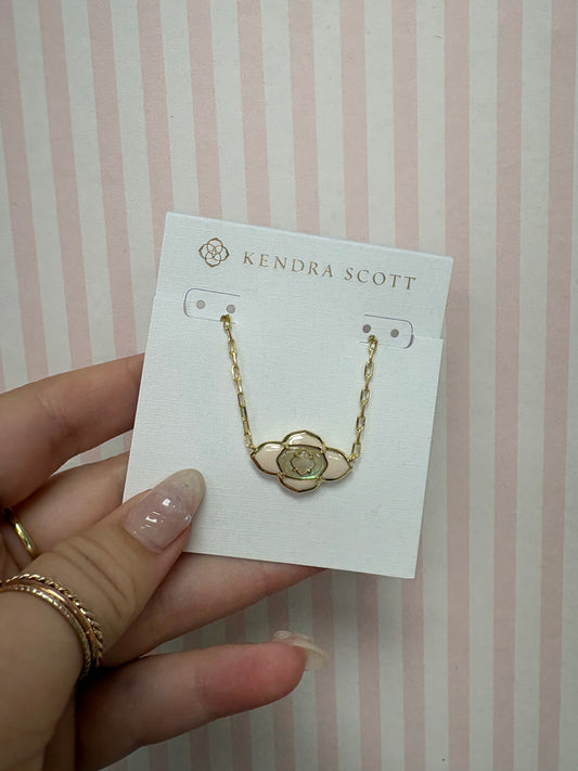 Abbie MDLN Pendant