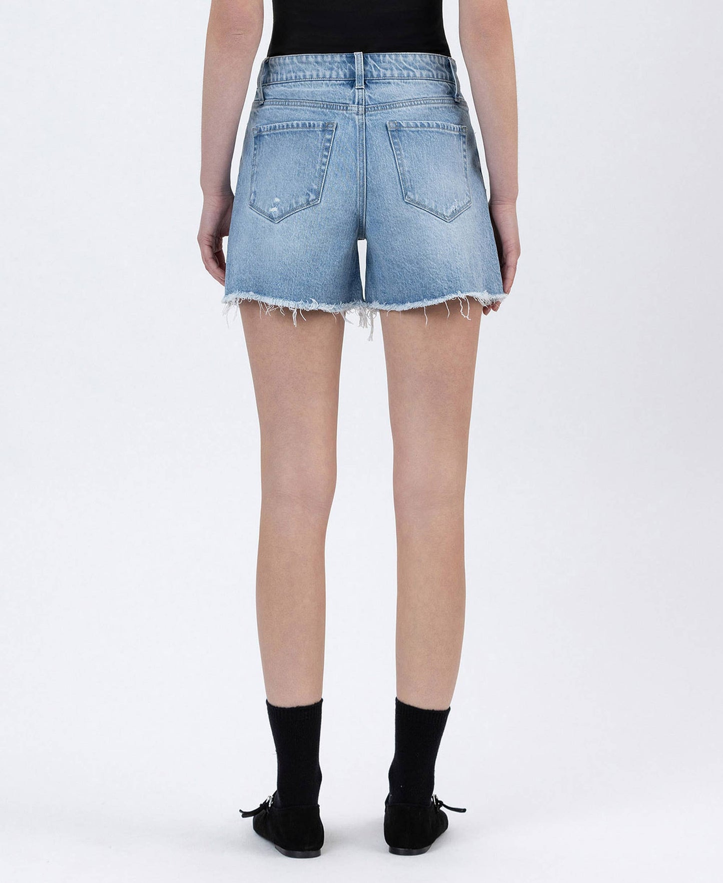 HIGH RISE BOYFRIEND DENIM SHORTS T6750: CLASSY
